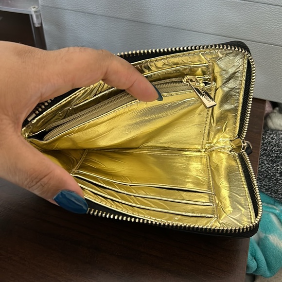 Danier Wristlet - Picture 4 of 5